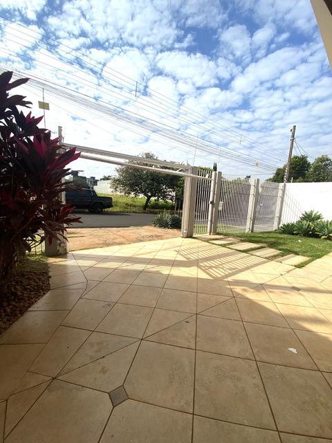 Casa à venda em Maringá, Jardim Itália, com 3 quartos, com 200.82 m²