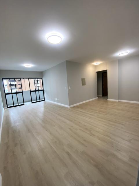 Apartamento à venda em Maringá, Zona 01, com 3 quartos, com 102 m², Edifício Sierra Nevada